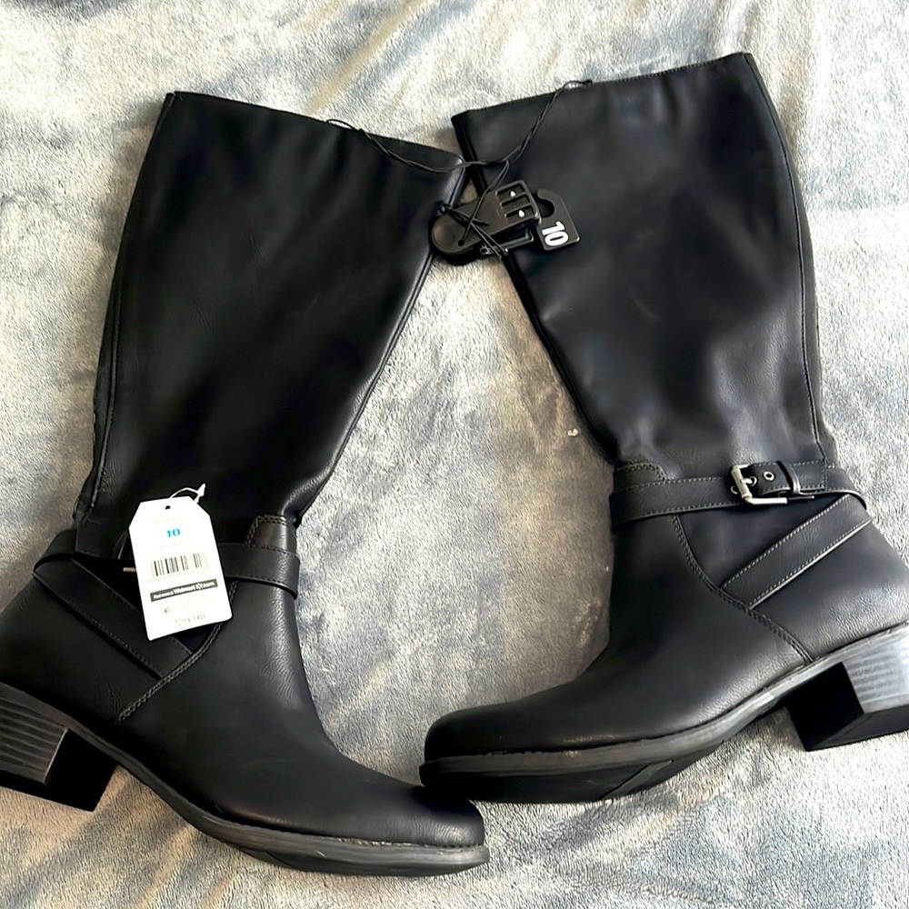 Black Boots